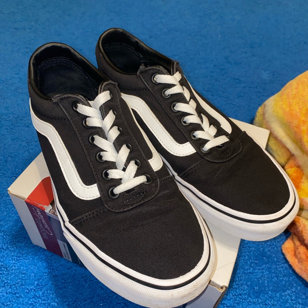black vans